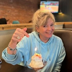 Meet your Posher, Deborah